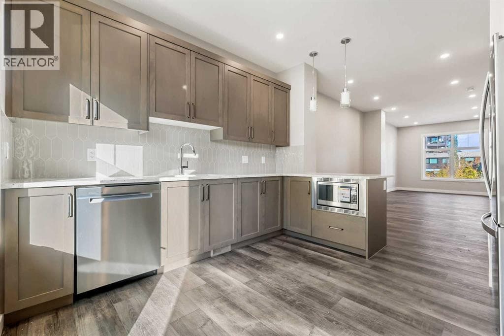 153 Mahogany Gardens SE — photo 4
