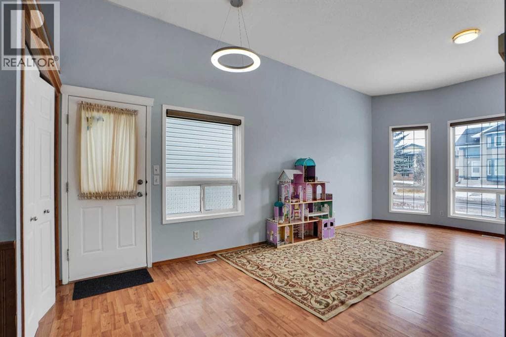 193 Martindale Drive NE — photo 4