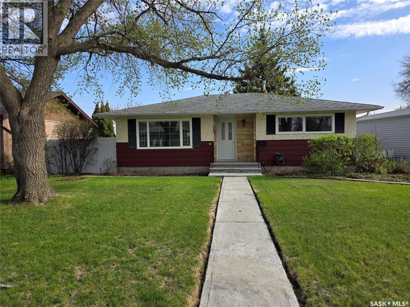 1446 Taylor DRIVE