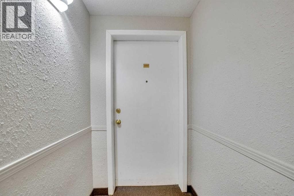 2201, 2600 66 Street NE — photo 4