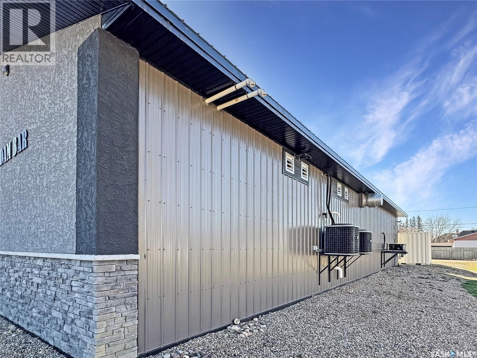 1011 Main STREET — photo 3