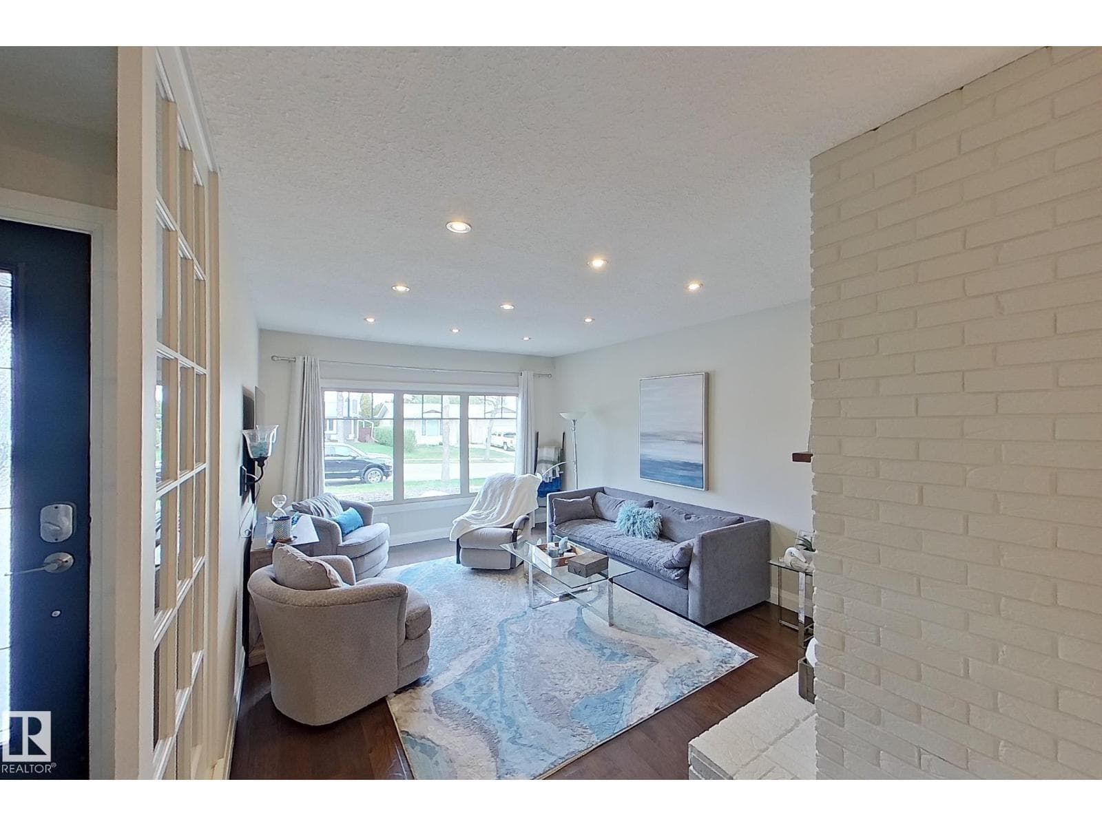 10 BRUNSWICK CR — photo 2