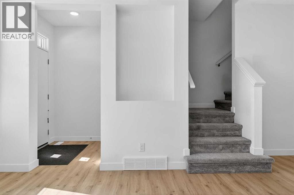 216 142 Avenue NW — photo 3