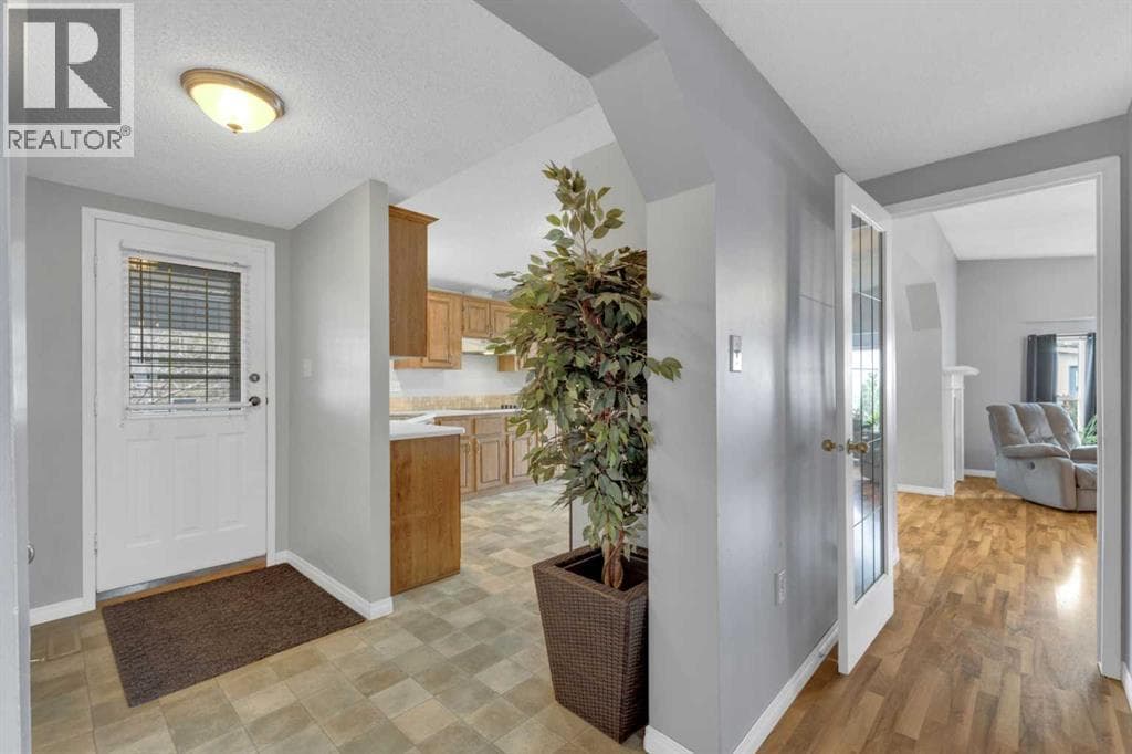 101, 37543 England Way — photo 4