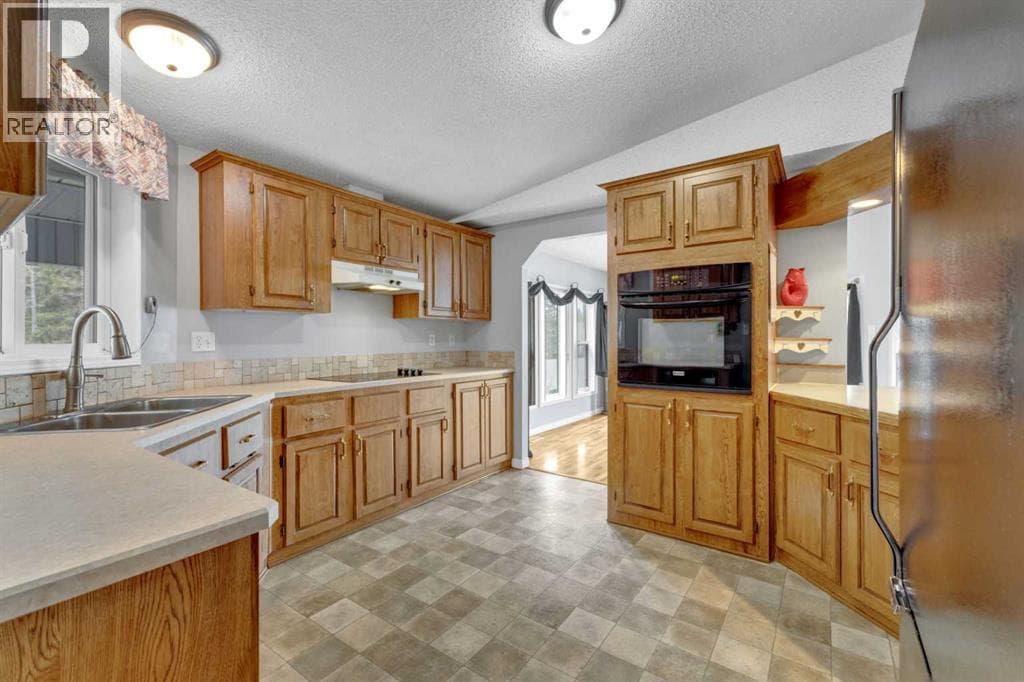 101, 37543 England Way — photo 5