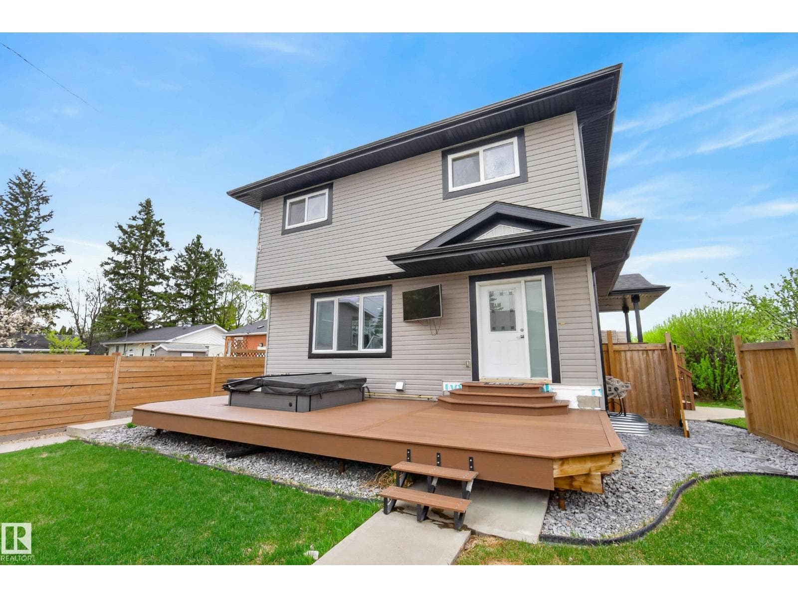 14921 90 AV NW — photo 5