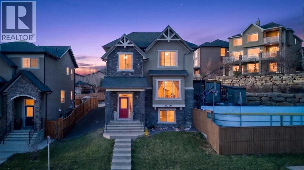 9050 14 Avenue SW — photo 2