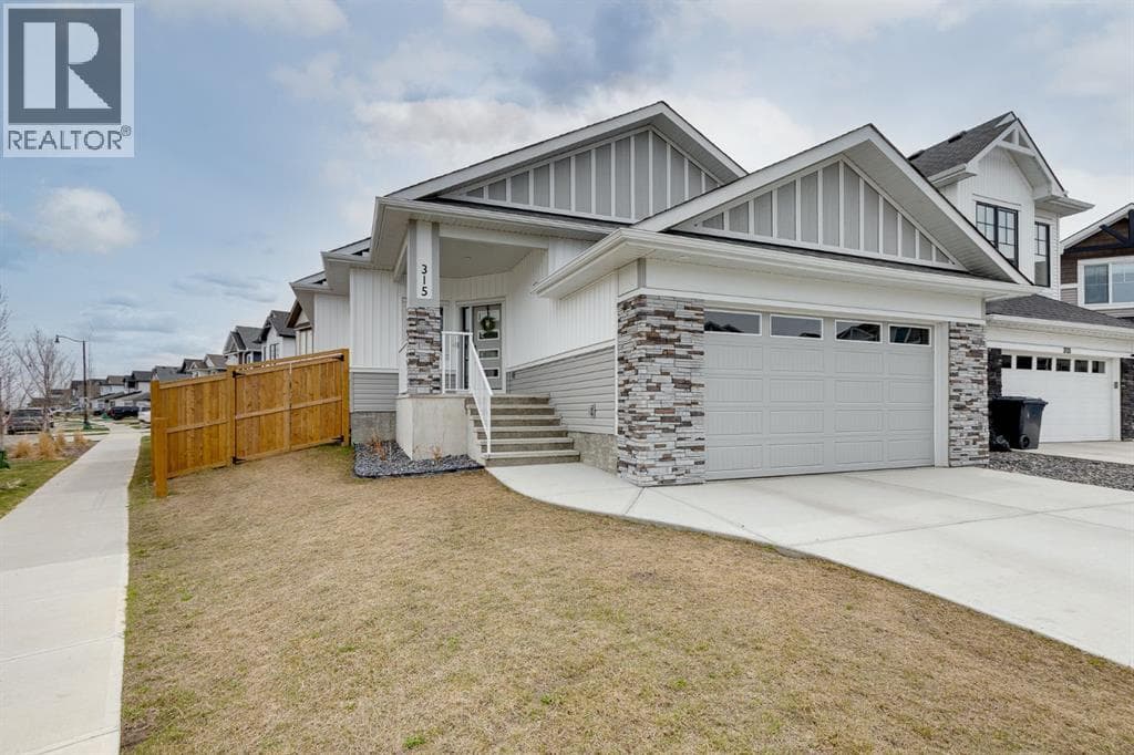 315 Monterey Place SE