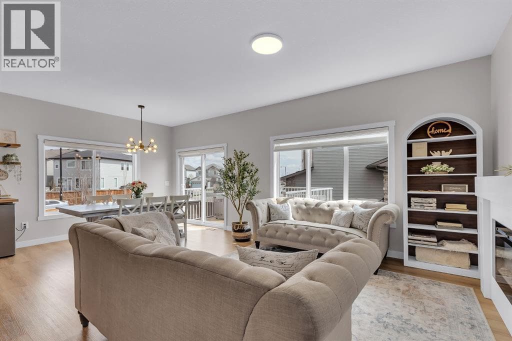 315 Monterey Place SE — photo 4