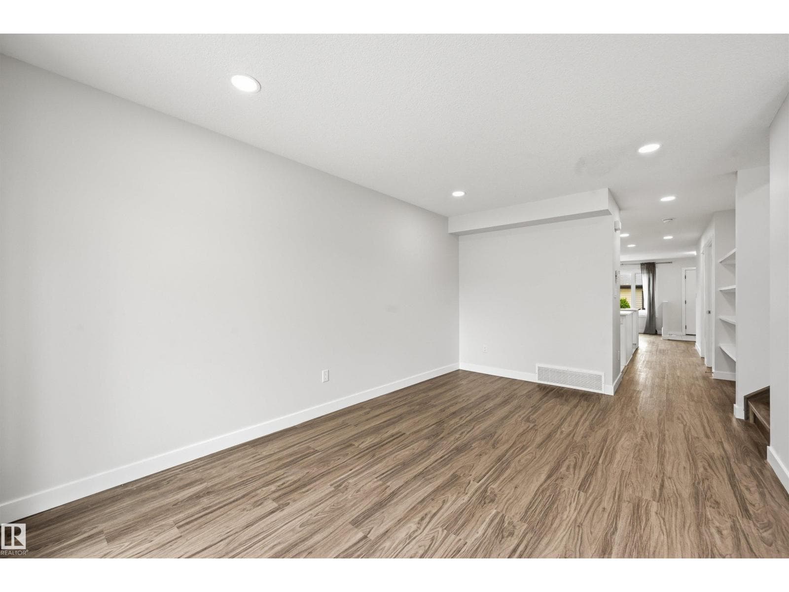 11146 78 AV NW — photo 3