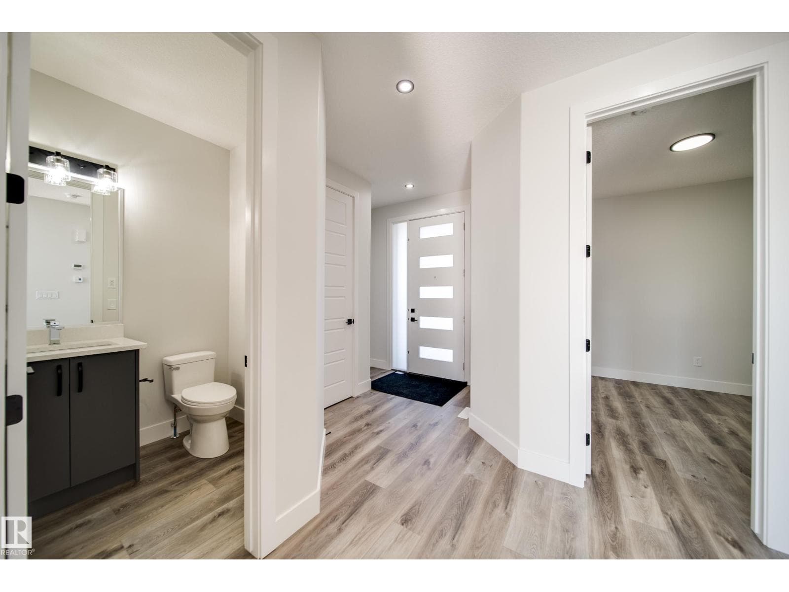 8515 183 AV NW — photo 2