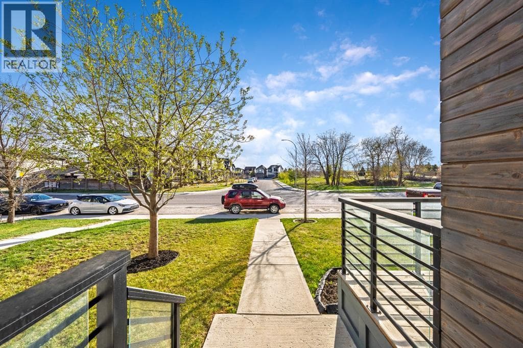 623 Walden Drive SE — photo 4