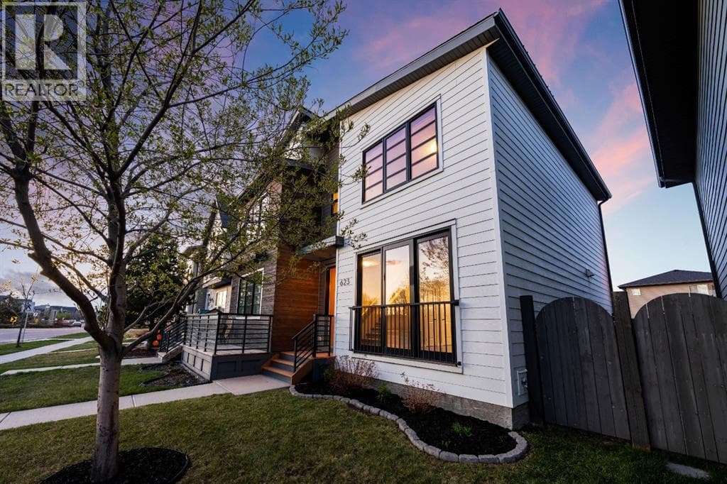 623 Walden Drive SE — photo 3
