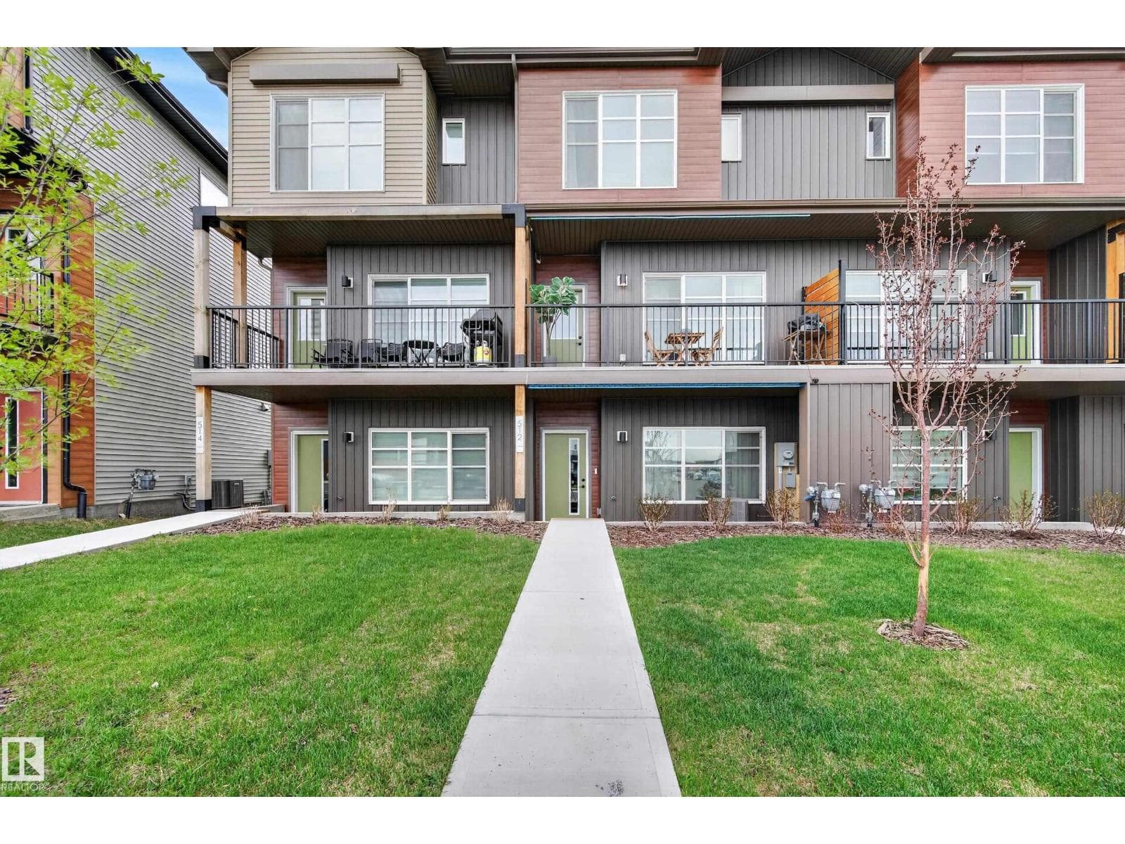 512 37 ST SW — photo 2