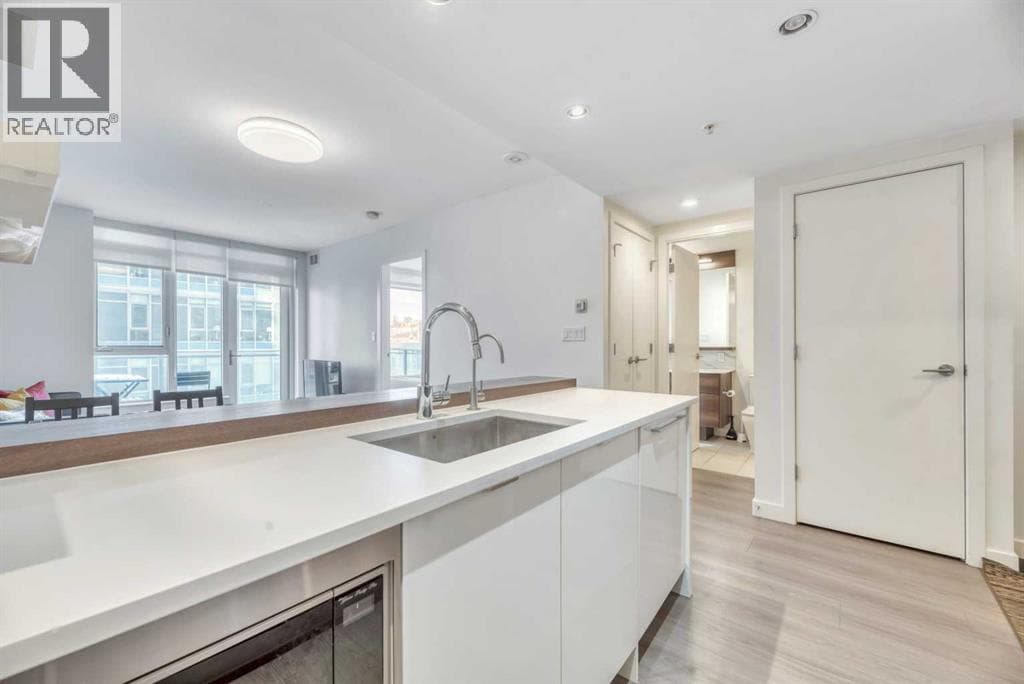 606, 108 Waterfront Court SW — photo 5