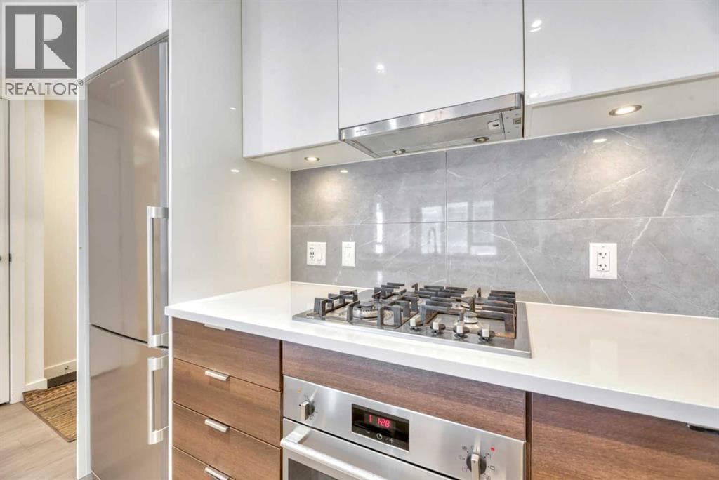 606, 108 Waterfront Court SW — photo 2