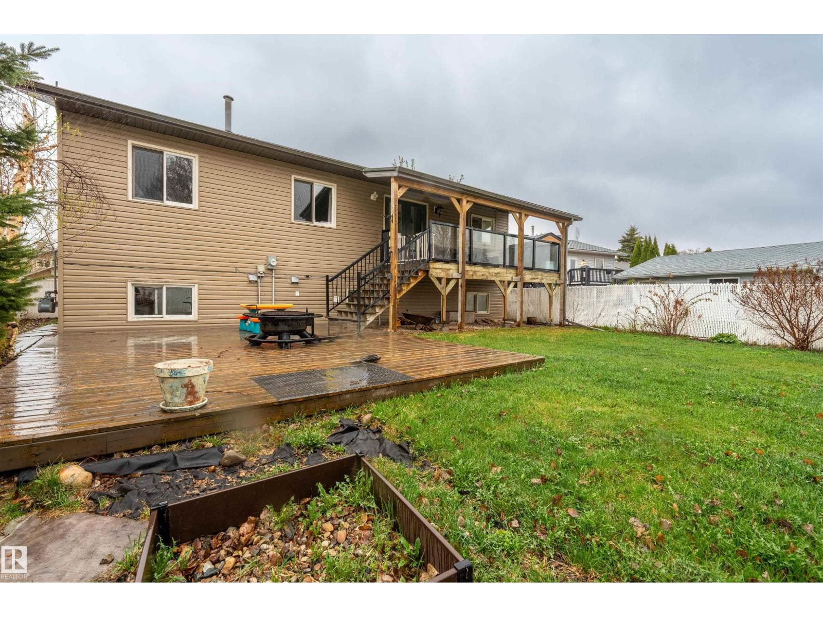 4007 41 AV — photo 3