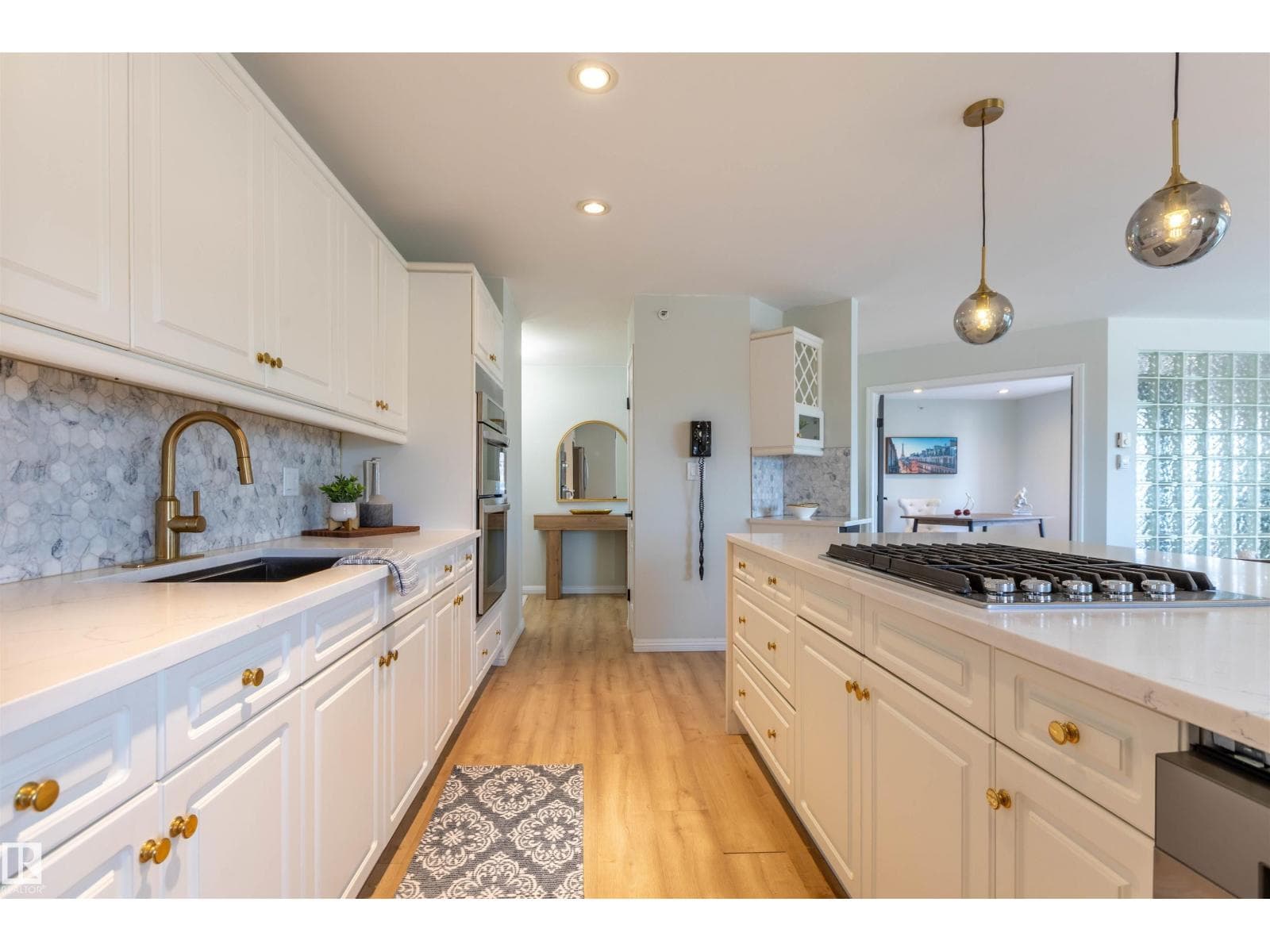#303 20 GRANGE DR — photo 2