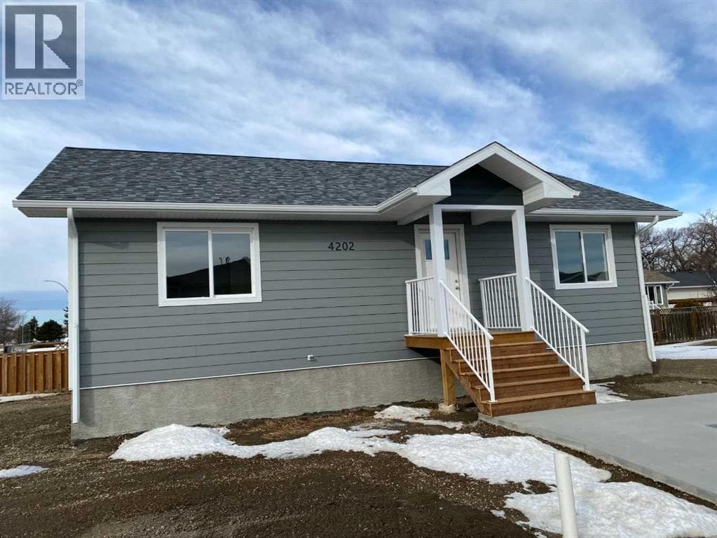 4202 57 Street — photo 2