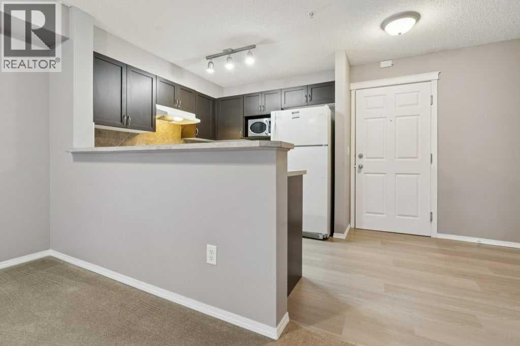 9216, 70 Panamount Drive NW — photo 3