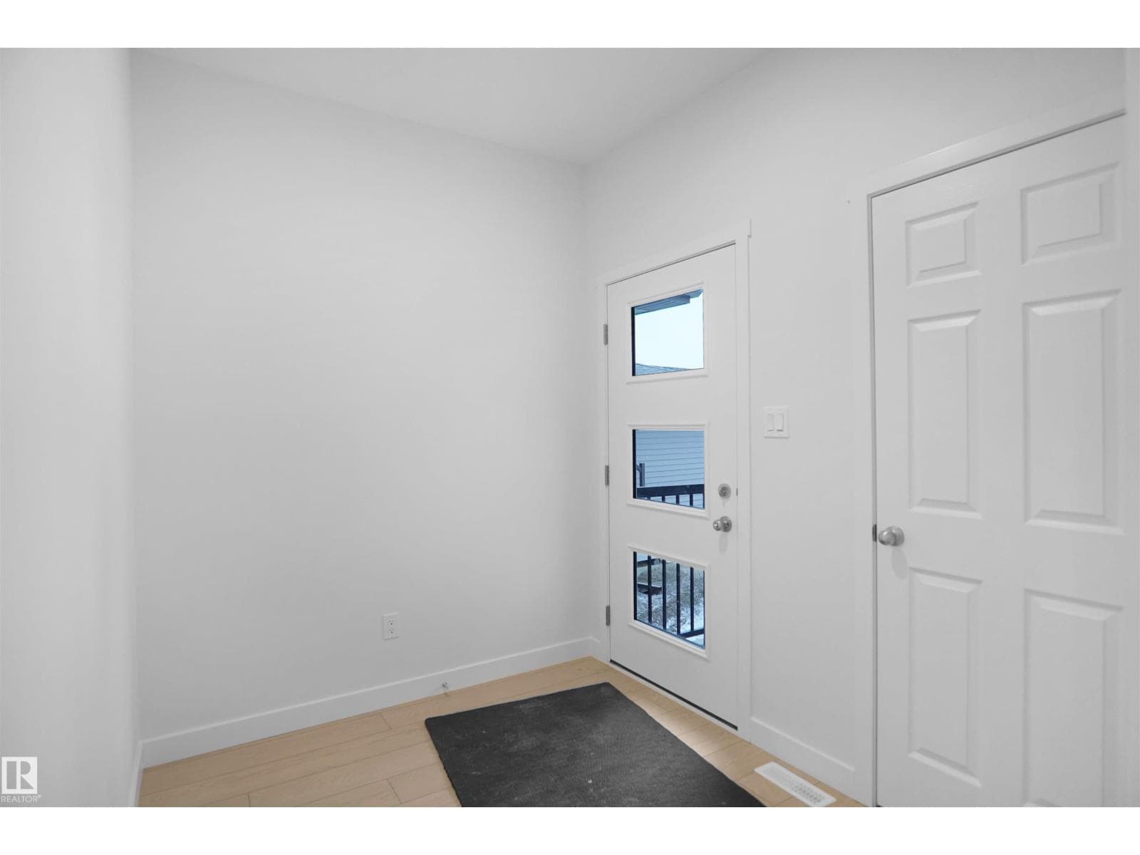 2233 194A ST NW — photo 4