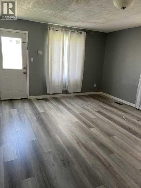 5269 52 Street — photo 4