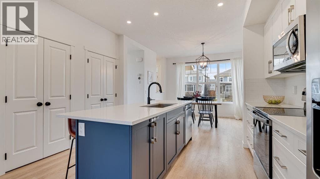 995 Mahogany Boulevard SE — photo 3