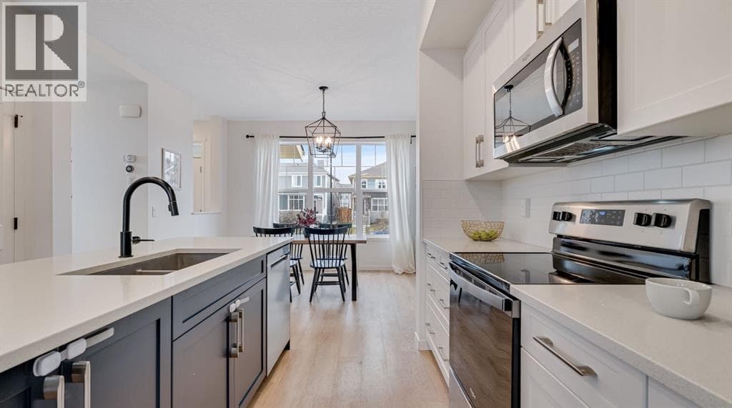 995 Mahogany Boulevard SE — photo 4