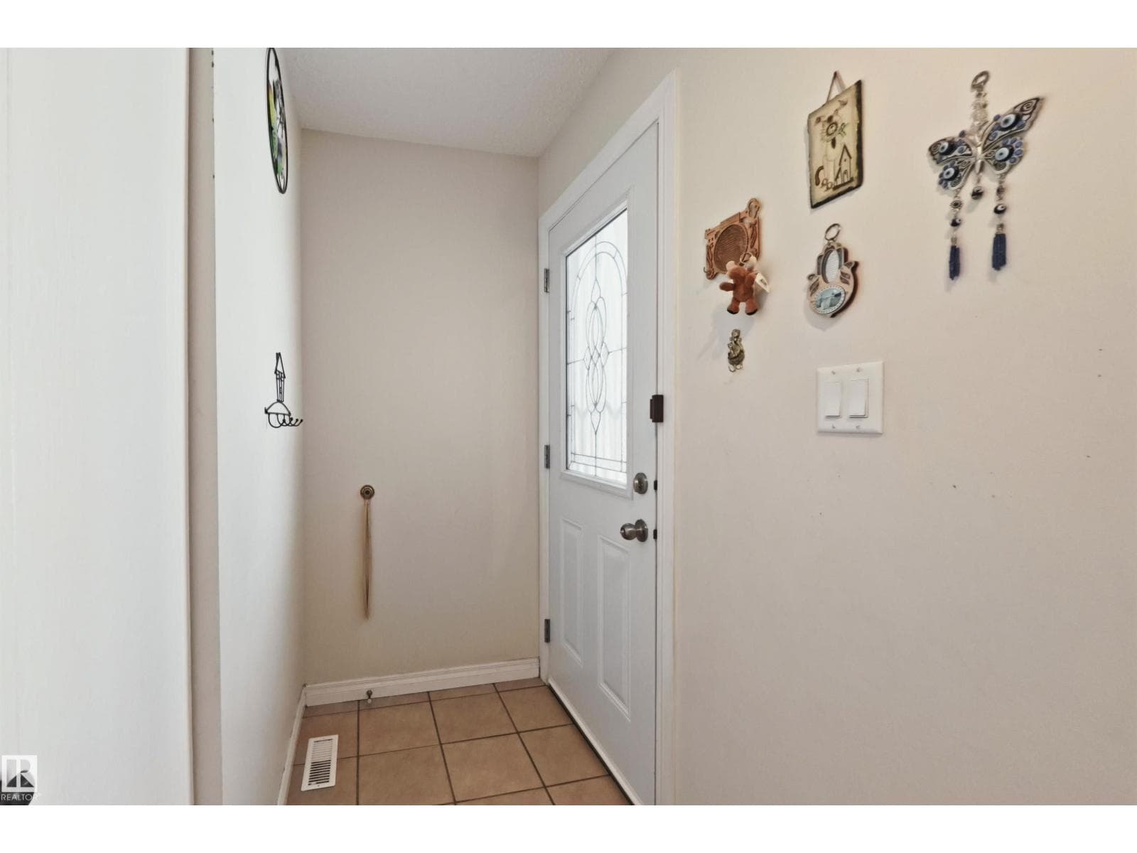10031 173 AV NW — photo 2