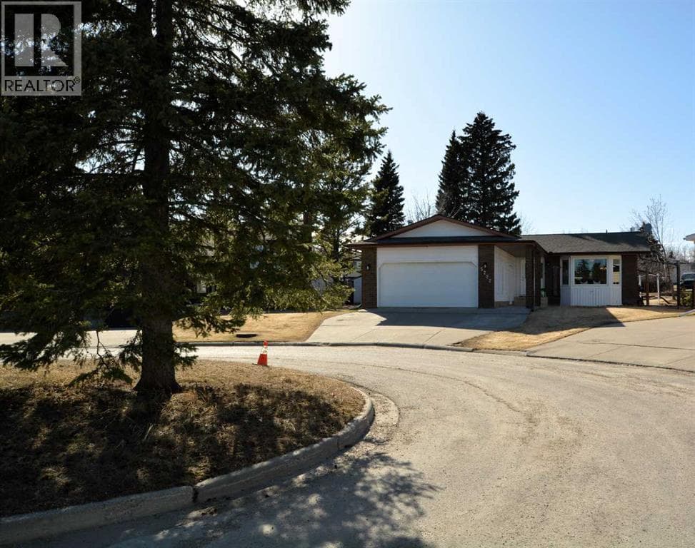 5722 11 Avenue — photo 3