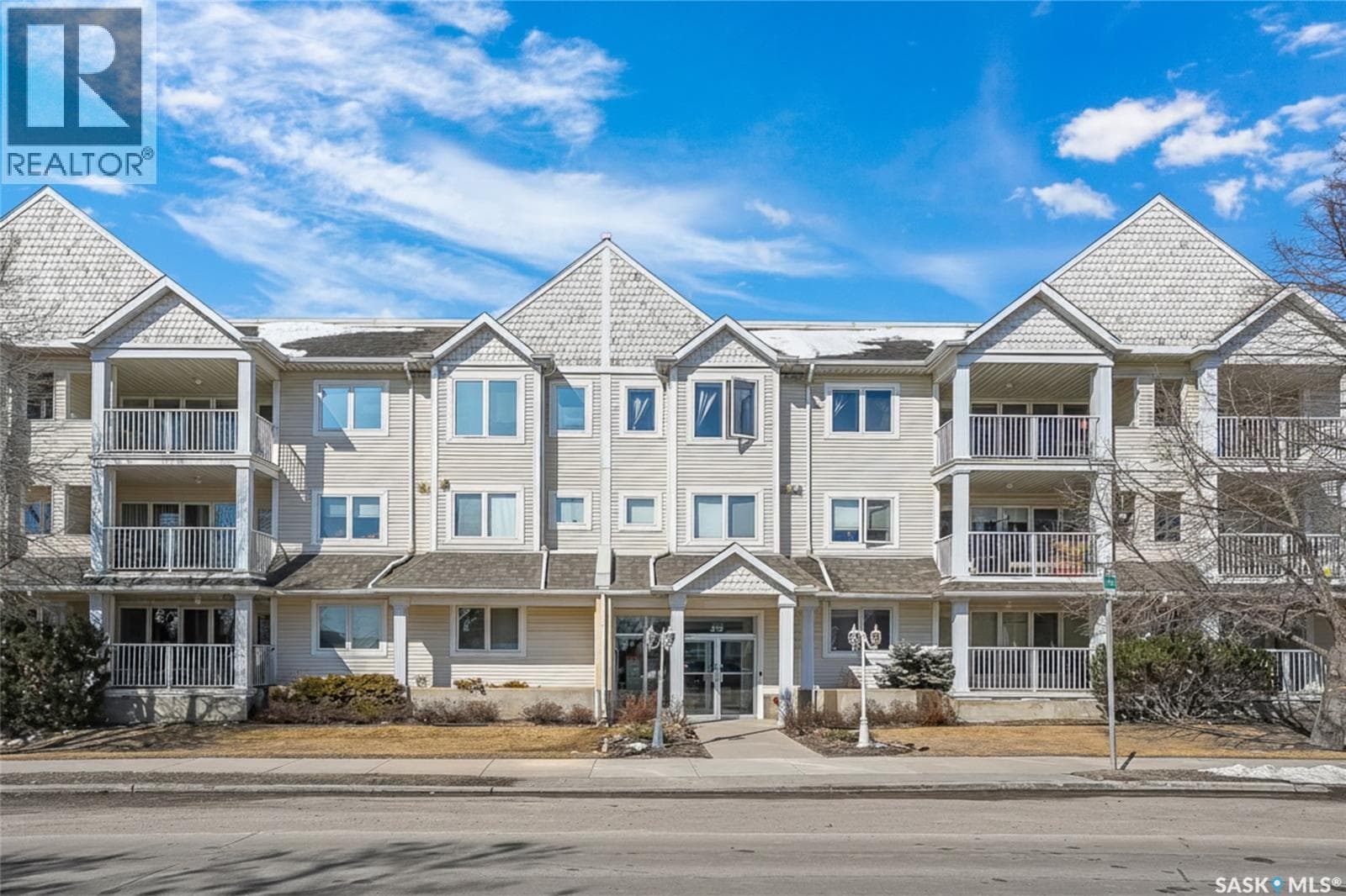 314 312 108th STREET W
