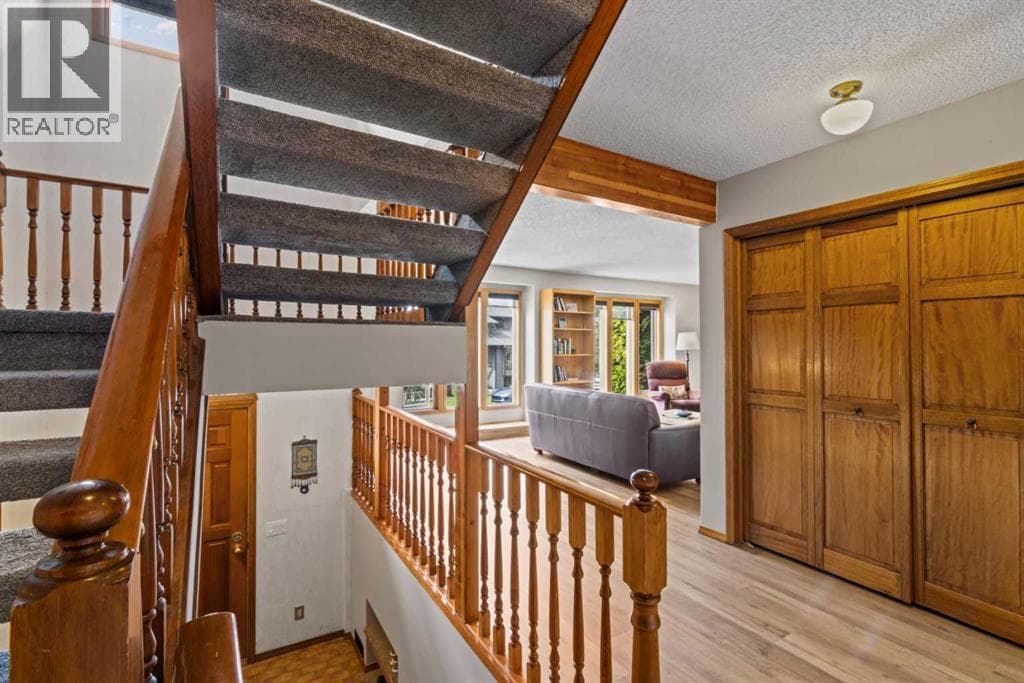 28 Ranchridge Way NW — photo 5
