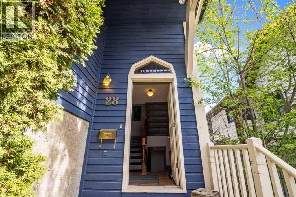 28 Ranchridge Way NW — photo 3