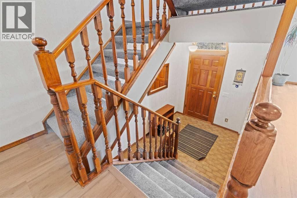 28 Ranchridge Way NW — photo 4