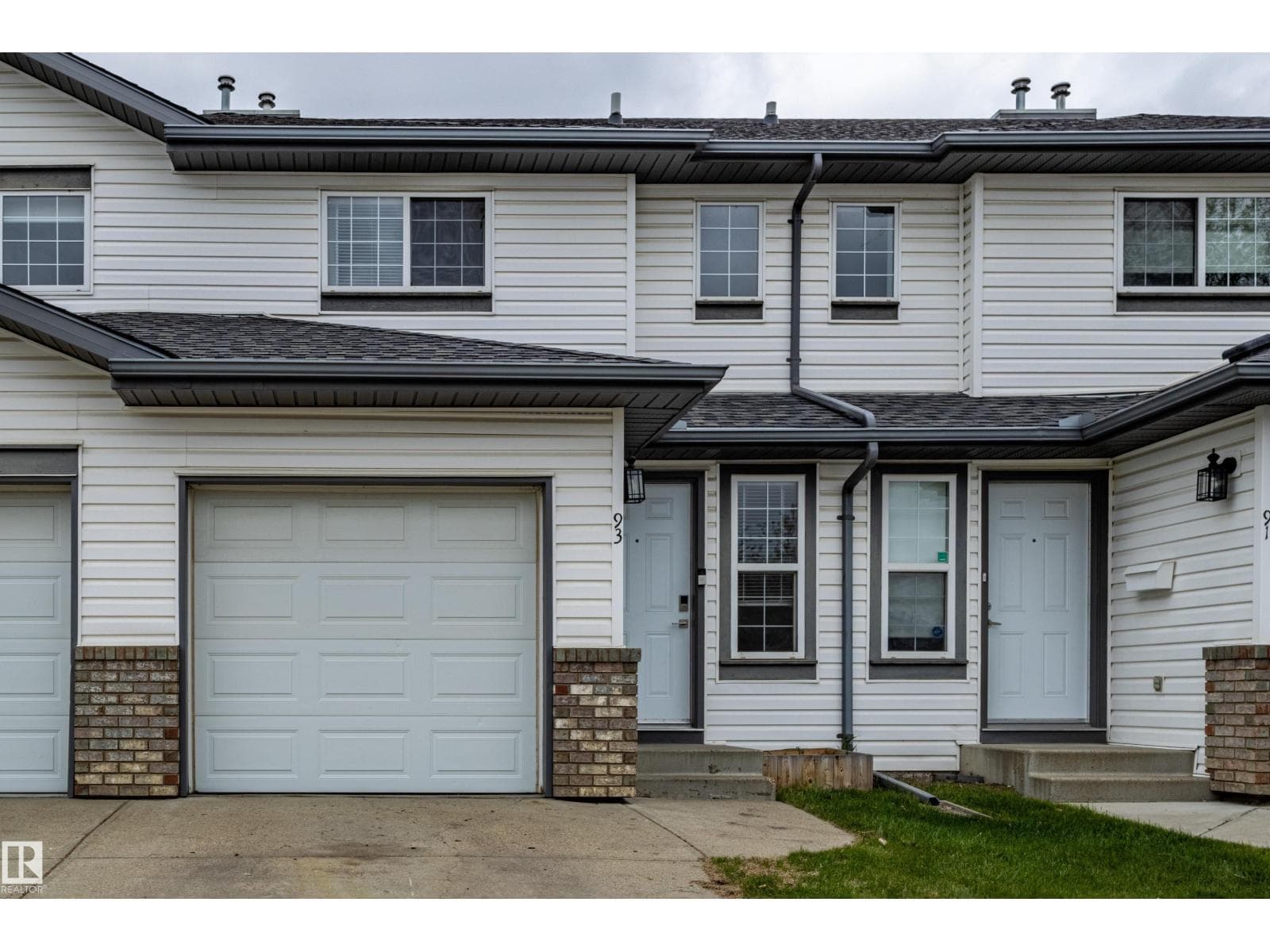 #93 16823 84 ST NW