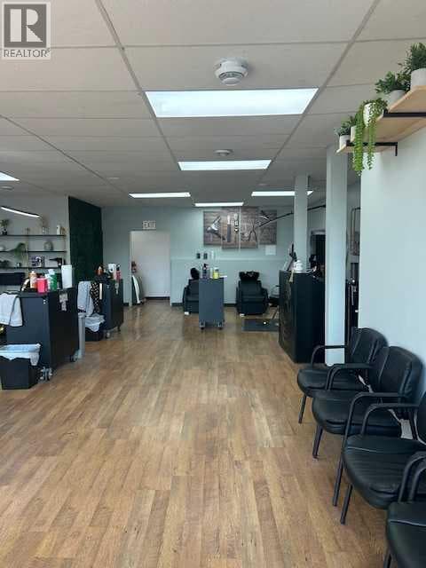 5215 48 Avenue — photo 3