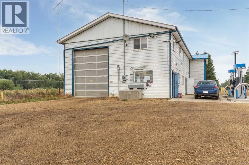 2 Railway Avenue N — photo 4