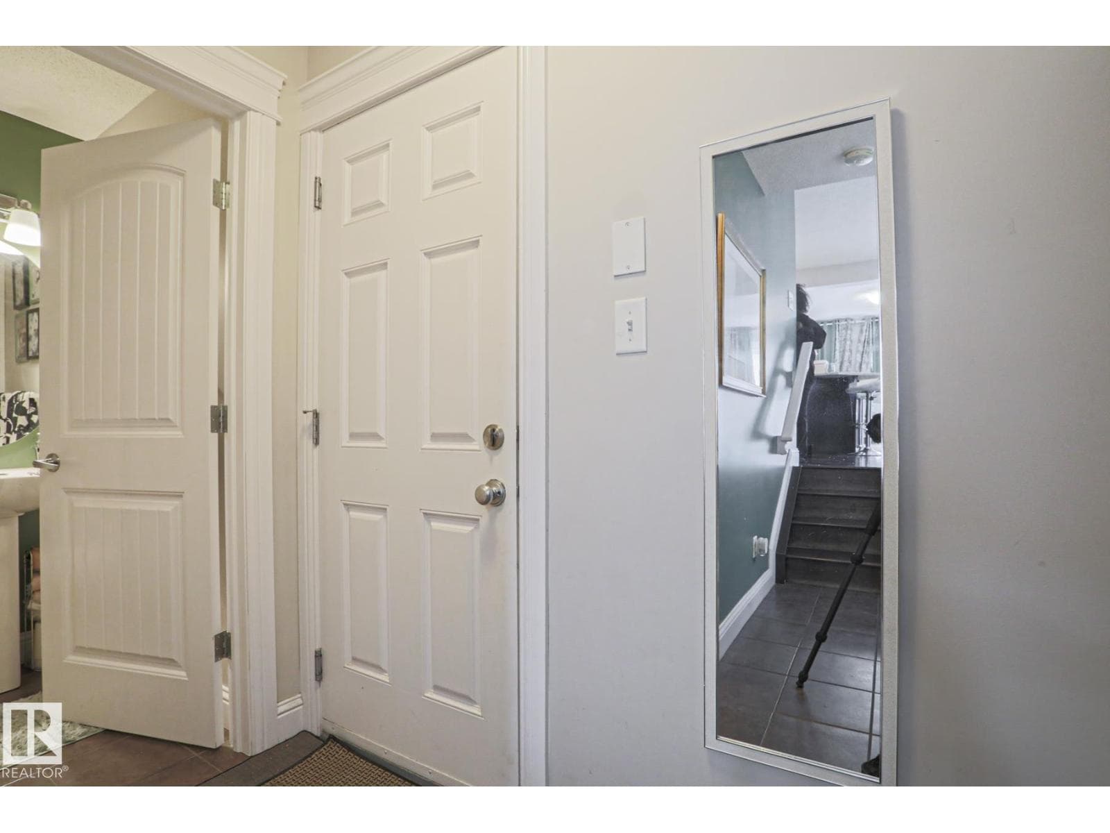 1621 64 ST SW — photo 2