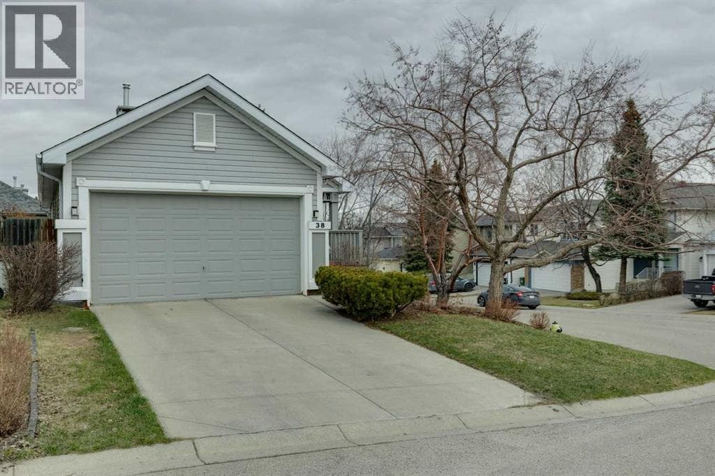 38 Citadel Peak Circle NW — photo 3