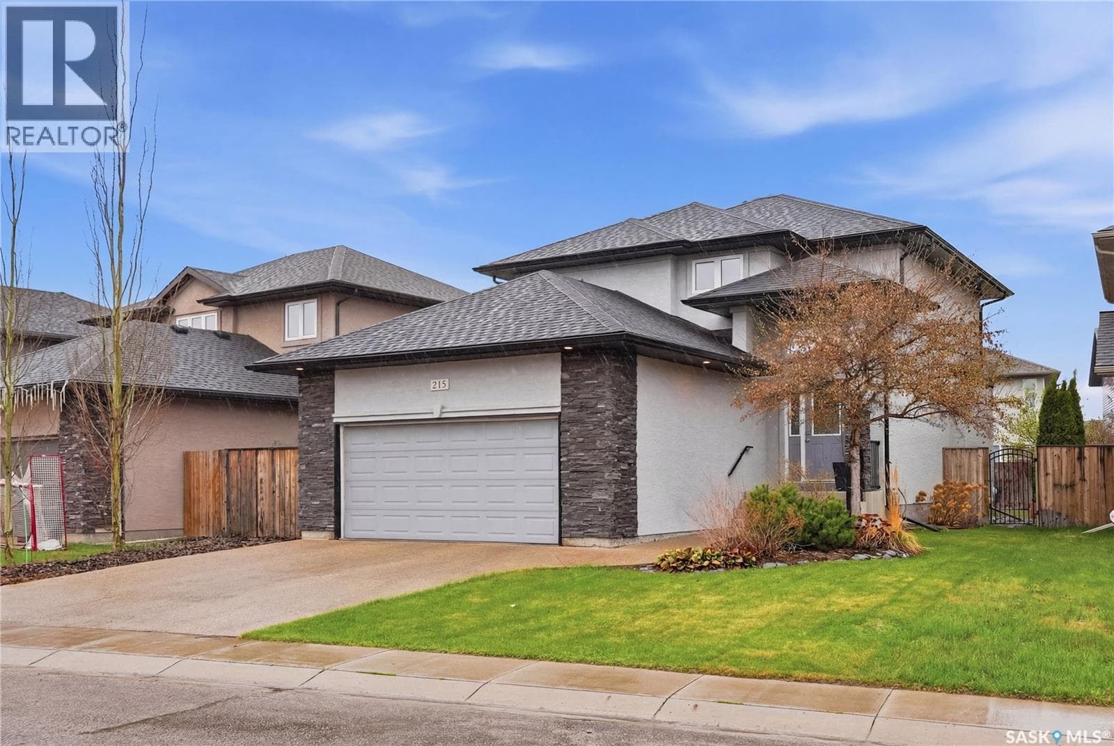 215 Whalley CRESCENT