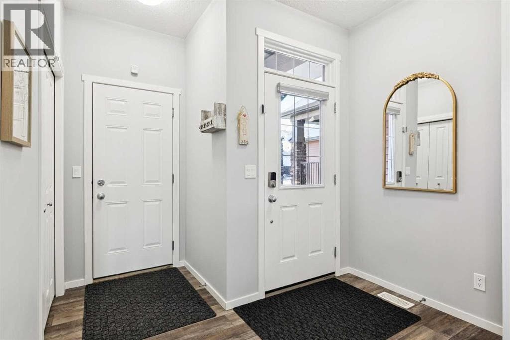 57 Crestridge Bay SW — photo 3