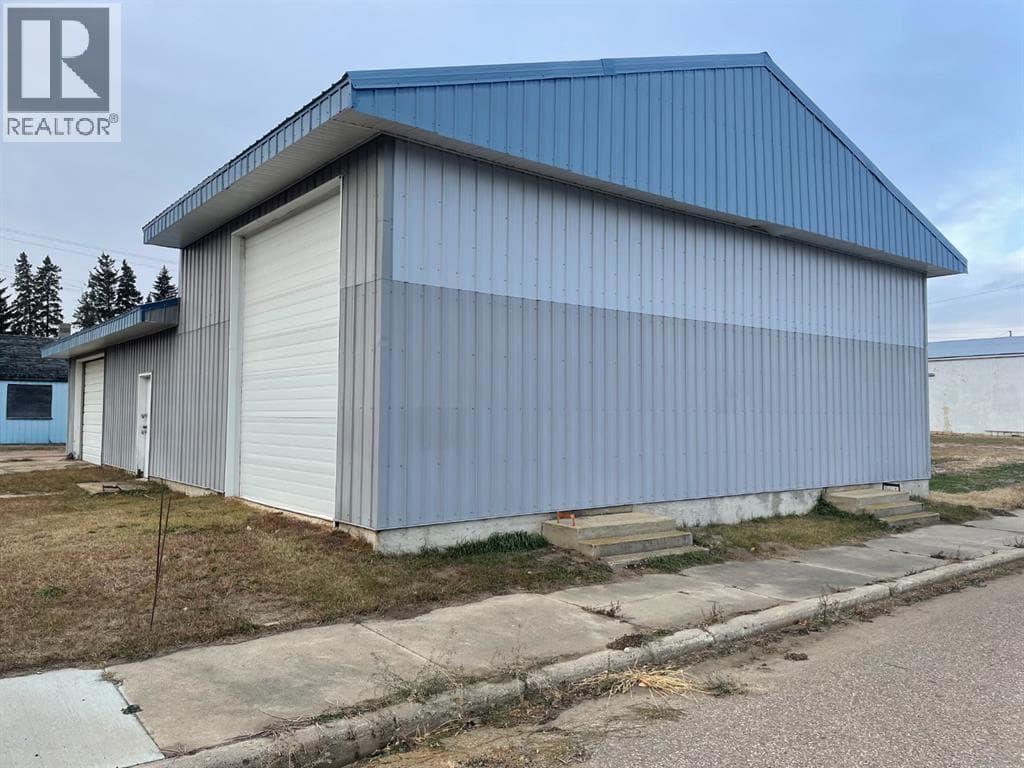 4904 51 Street — photo 3