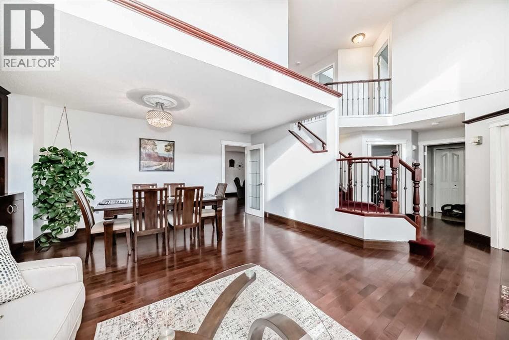 109 Royal Crest Terrace NW — photo 3