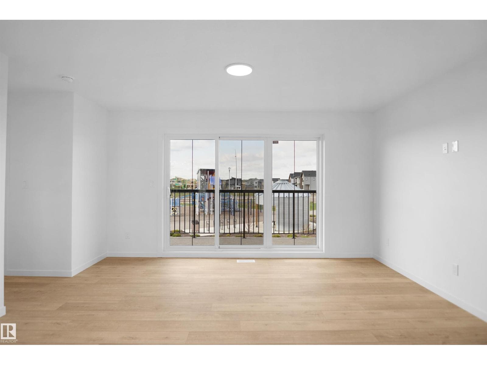 #66 17319 5 ST NE — photo 5