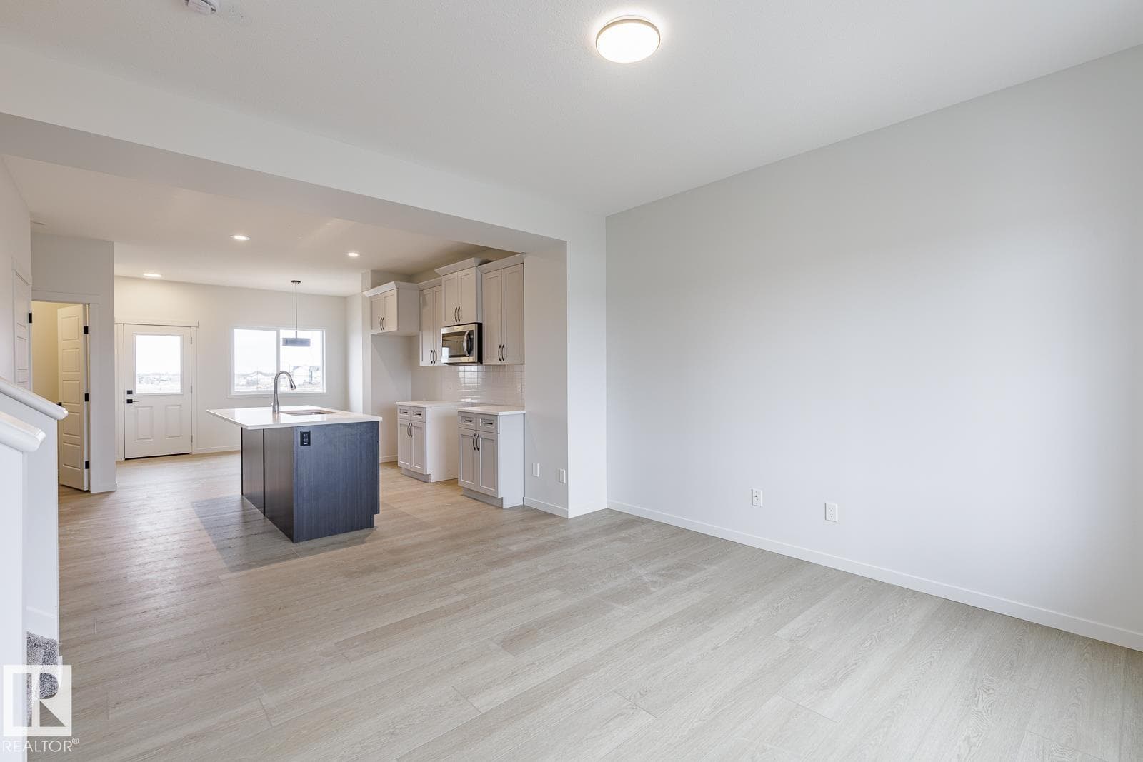 3828 38 Street — photo 5