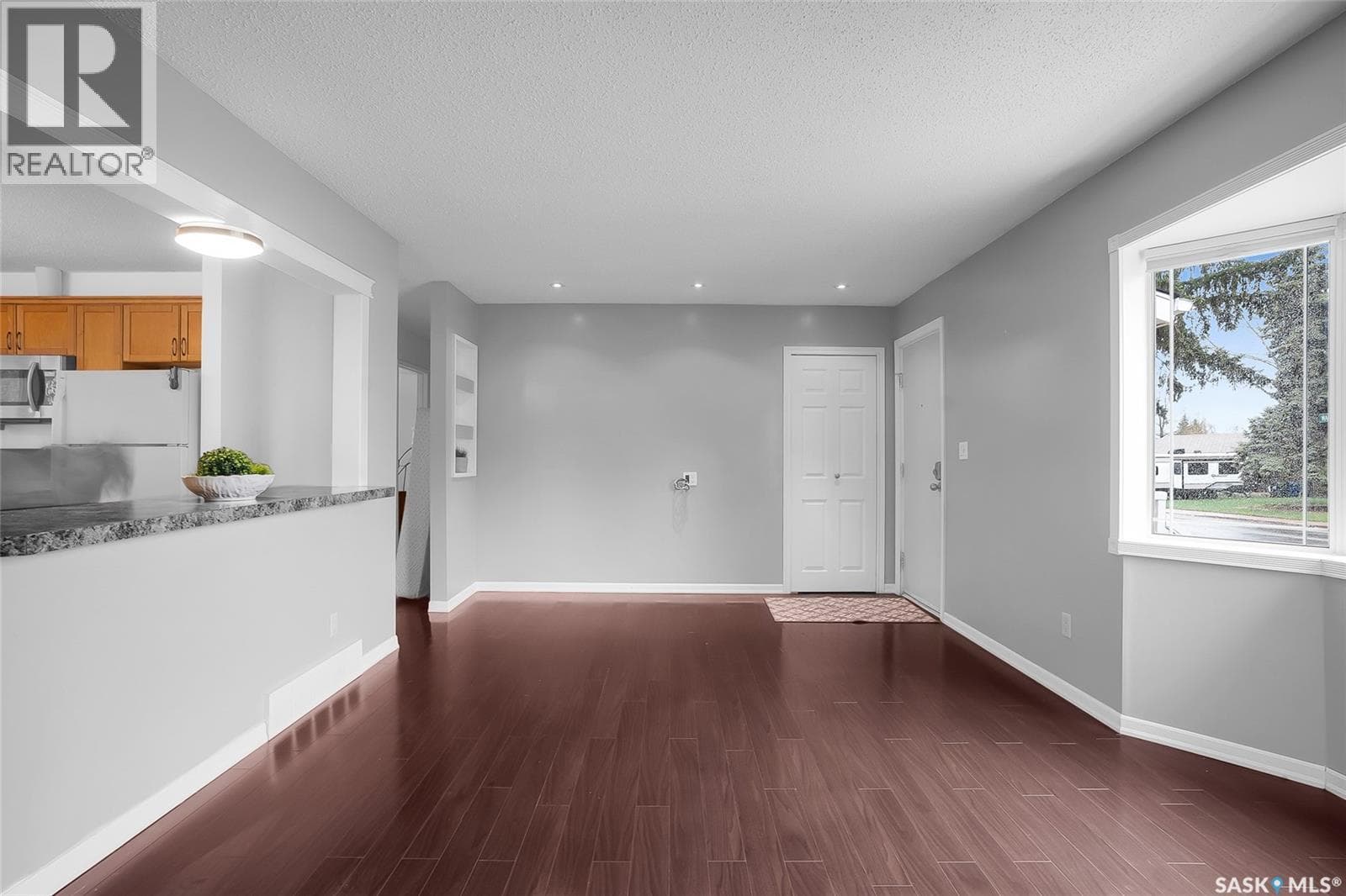 606 Wardlow ROAD — photo 3