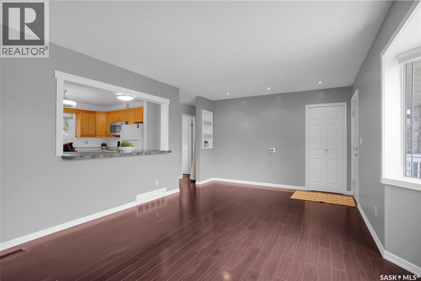 606 Wardlow ROAD — photo 4