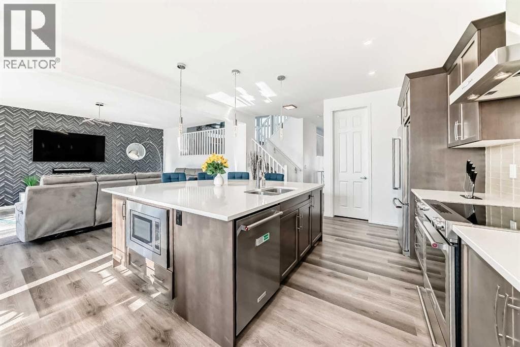 73 Carrington Circle NW — photo 5
