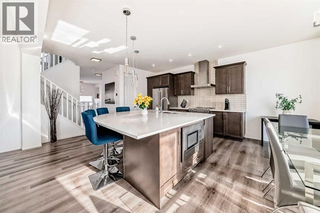 73 Carrington Circle NW — photo 4