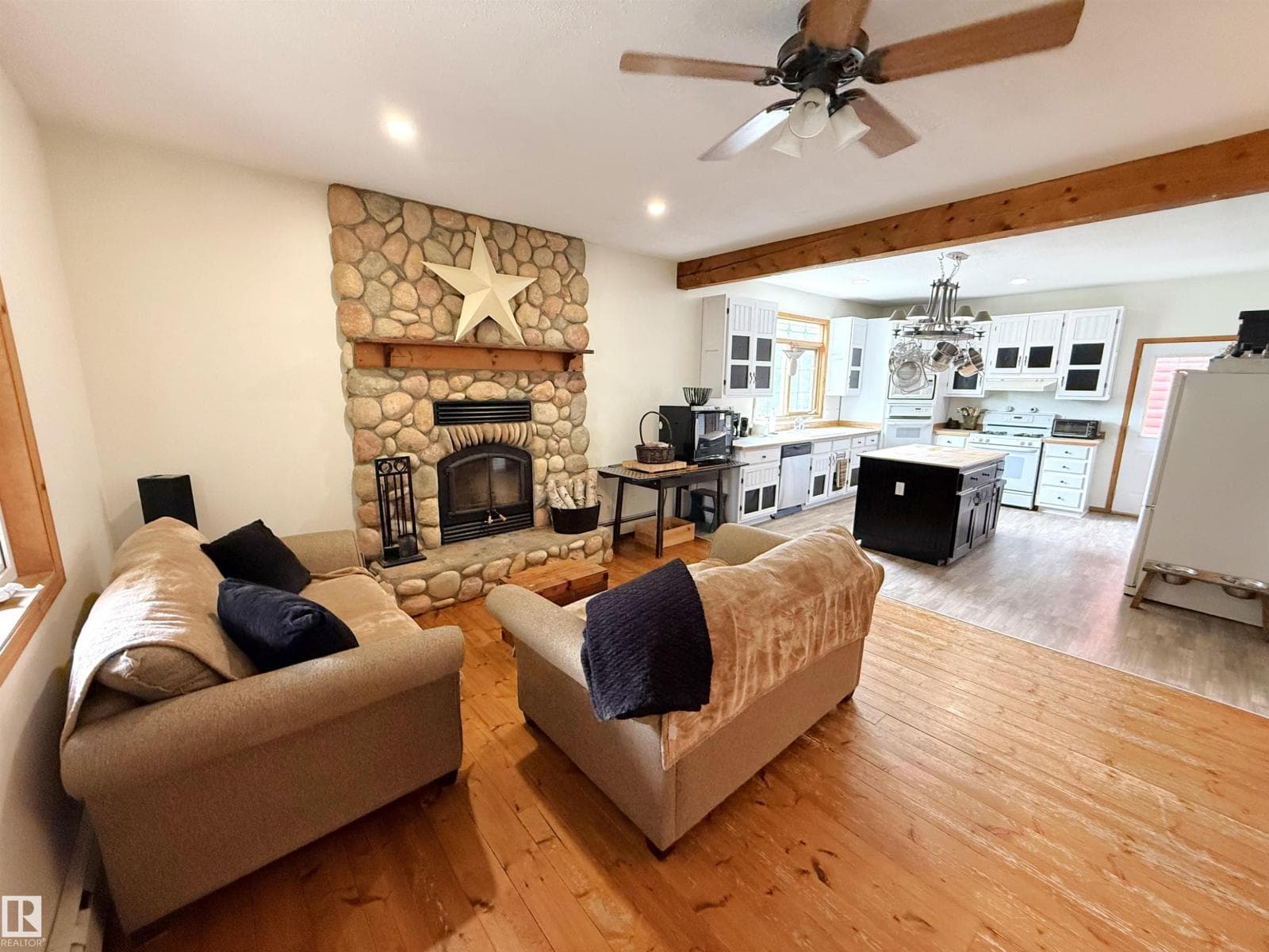 2544 HWY 770 — photo 3